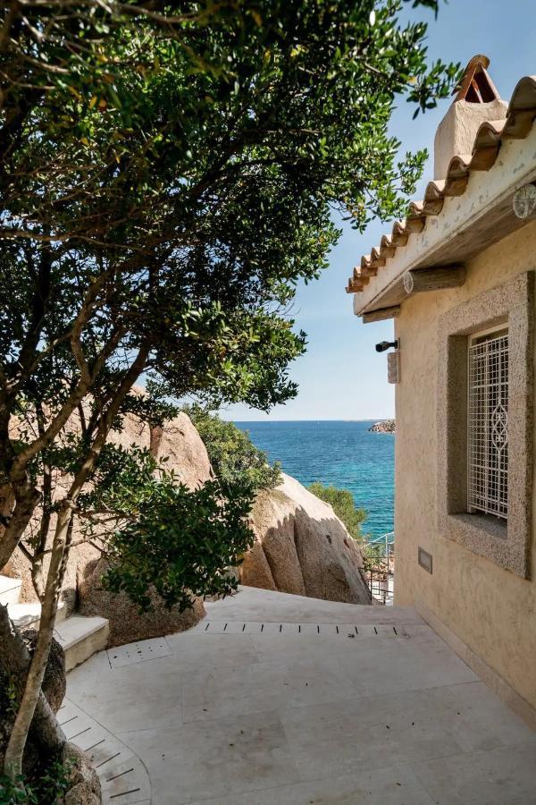 Villa Sul Mare Con Piscina E Jacuzzi Privata Baja Sardinia Exterior photo